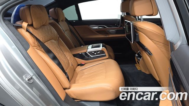 BMW 7-Series 740Li xDrive M Sport Package