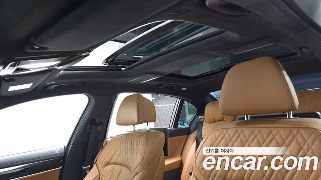BMW 7-Series 740Li xDrive M Sport Package