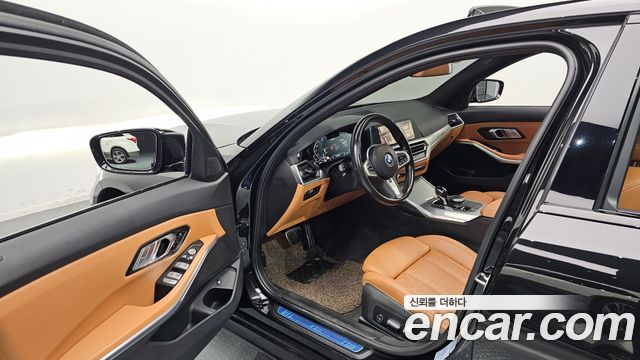 BMW 3-Series 320e M Sports