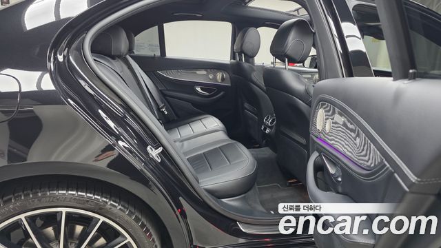 Mercedes-Benz E-Class E350 4MATIC AMG Line