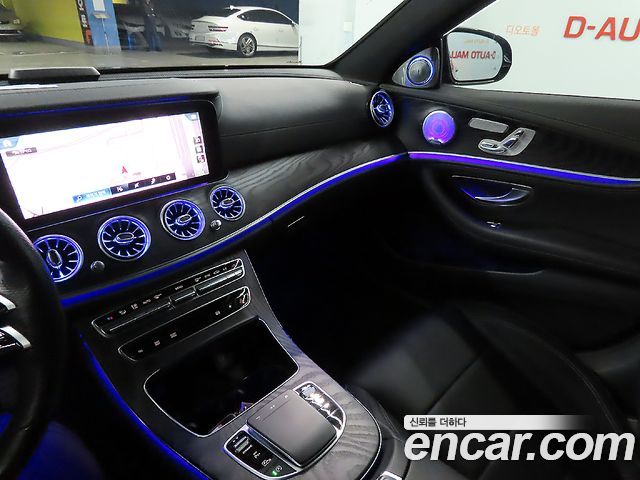 Mercedes-Benz E-Class E220d 4MATIC AMG Line