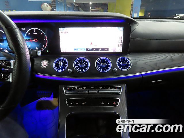Mercedes-Benz E-Class E220d 4MATIC AMG Line