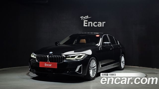 BMW 5-Series 520i Luxury