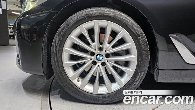 BMW 5-Series 520i Luxury