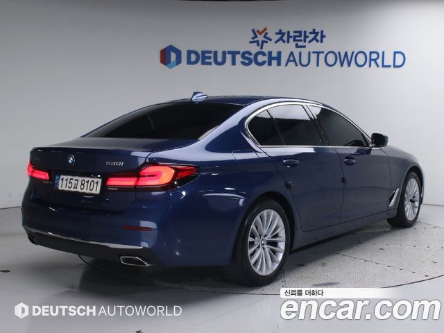 BMW 5-Series 530i xDrive Luxury
