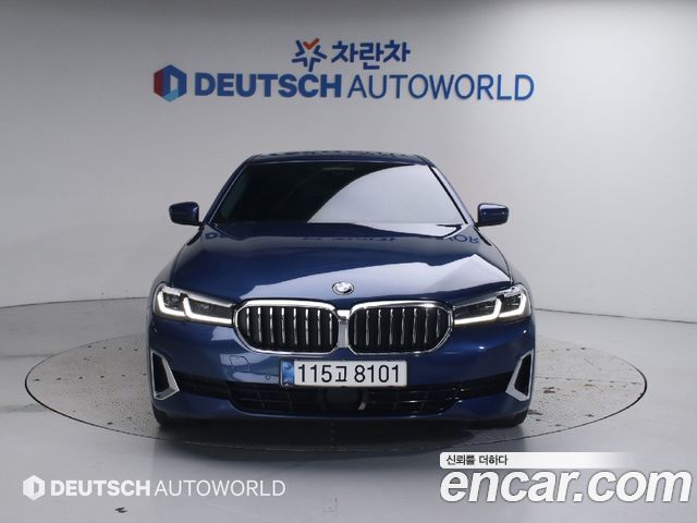 BMW 5-Series 530i xDrive Luxury