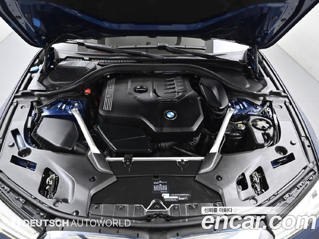 BMW 5-Series 530i xDrive Luxury
