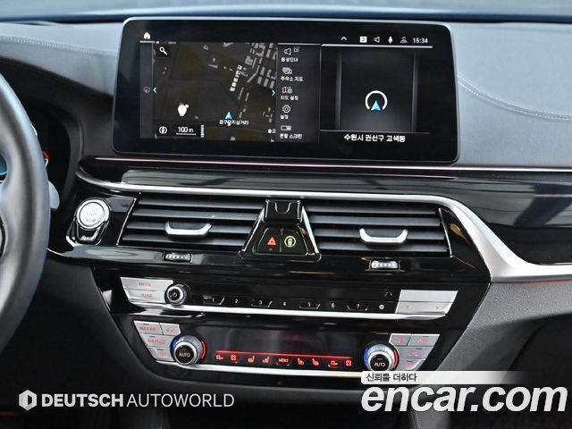 BMW 5-Series 530i xDrive Luxury
