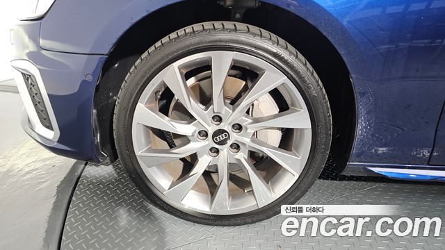 Audi A4 45 TFSI Quattro Premium