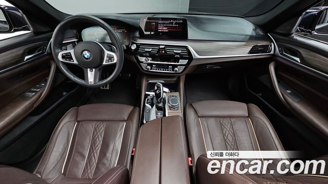 BMW 5-Series 530i M Sport Package Plus