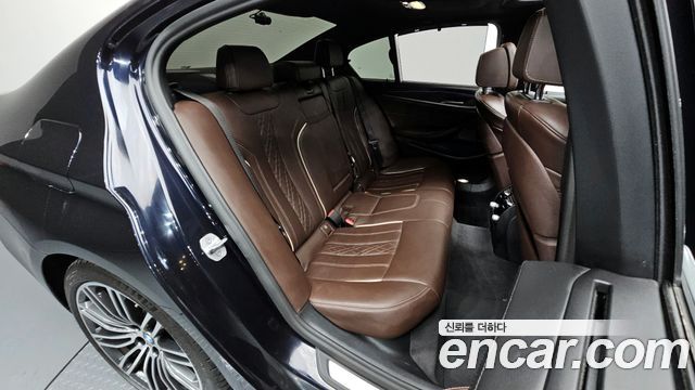 BMW 5-Series 530i M Sport Package Plus