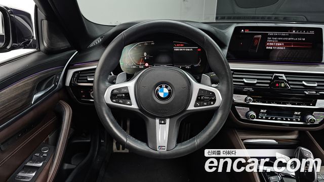 BMW 5-Series 530i M Sport Package Plus