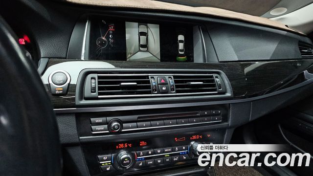 BMW 5-Series 528i Luxury Plus