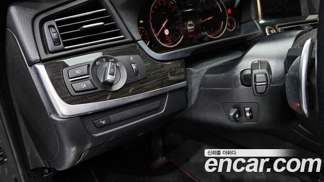 BMW 5-Series 528i Luxury Plus