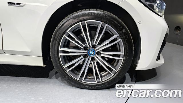 BMW 3-Series 320e M Sports
