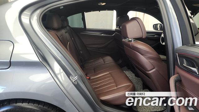 BMW 5-Series 523d xDrive M Sport