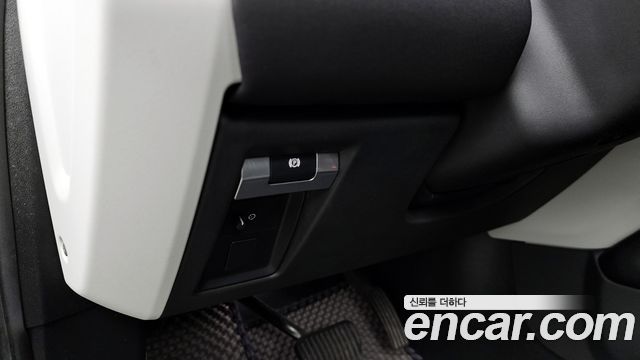Land Rover Defender 110 D240 SE