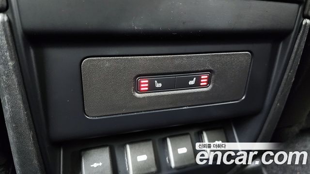 Land Rover Defender 110 D240 SE