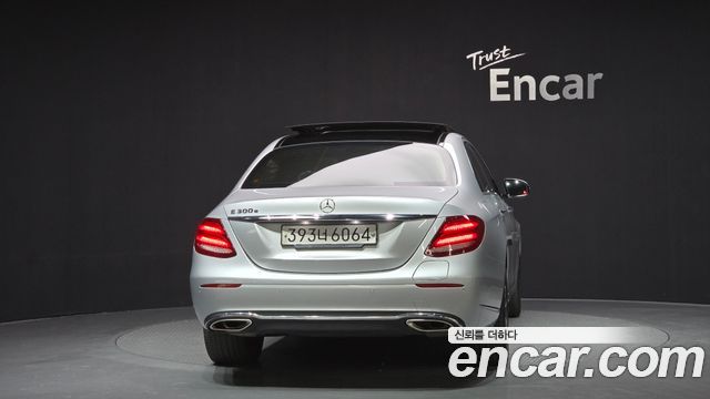Mercedes-Benz E-Class E300e Exclusive