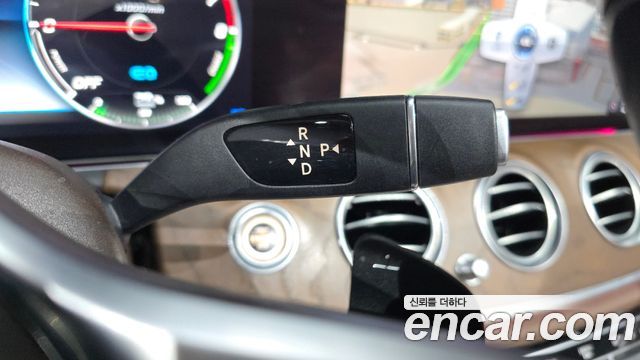 Mercedes-Benz E-Class E300e Exclusive