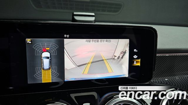 Mercedes-Benz GLB-Class AMG GLB35 4MATIC