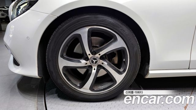 Mercedes-Benz E-Class E250 Avantgarde