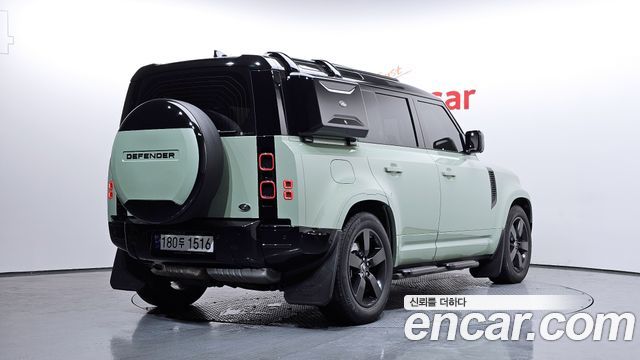 Land Rover Defender 110 D300 75th Edition