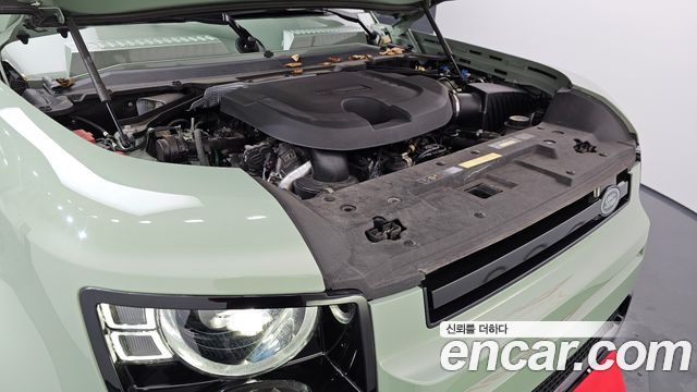 Land Rover Defender 110 D300 75th Edition
