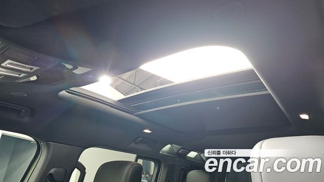 Land Rover Defender 110 D300 75th Edition