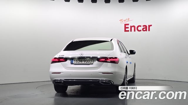 Mercedes-Benz E-Class E250 Avantgarde