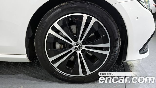 Mercedes-Benz E-Class E250 Avantgarde