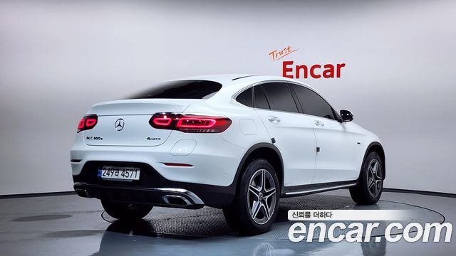 Mercedes-Benz GLC-Class GLC300e 4MATIC Coupe