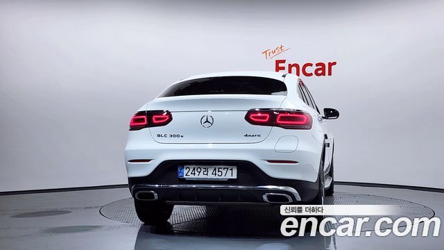 Mercedes-Benz GLC-Class GLC300e 4MATIC Coupe