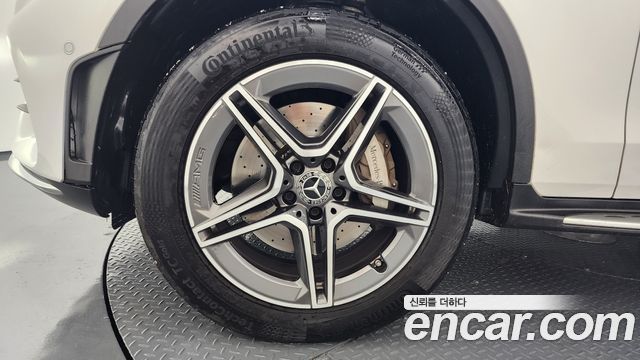 Mercedes-Benz GLC-Class GLC300e 4MATIC Coupe