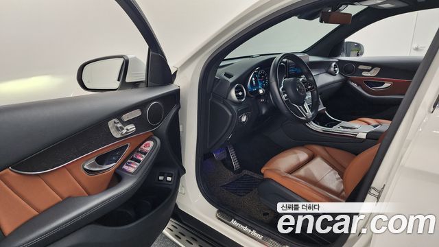 Mercedes-Benz GLC-Class GLC300e 4MATIC Coupe