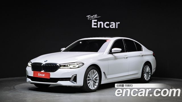 BMW 5-Series 530i xDrive Luxury