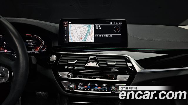 BMW 5-Series 530i xDrive Luxury