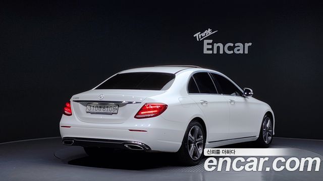 Mercedes-Benz E-Class E300 Avantgarde