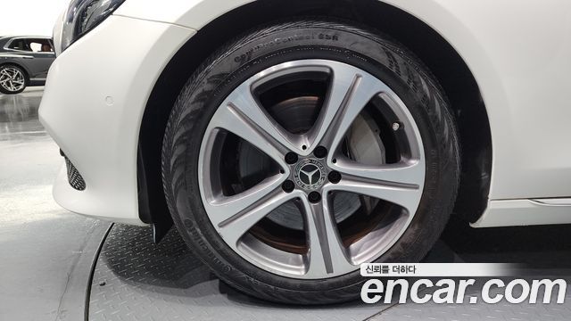 Mercedes-Benz E-Class E300 Avantgarde