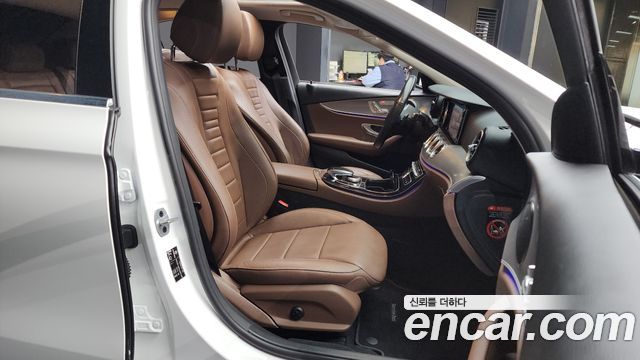 Mercedes-Benz E-Class E300 Avantgarde
