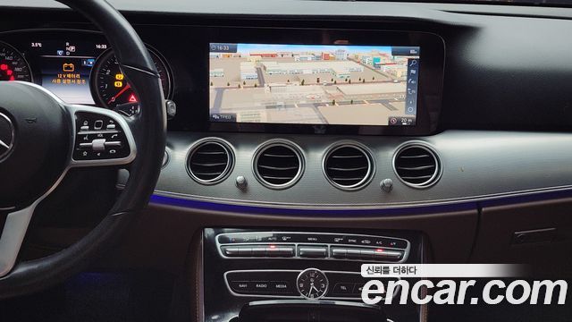 Mercedes-Benz E-Class E300 Avantgarde