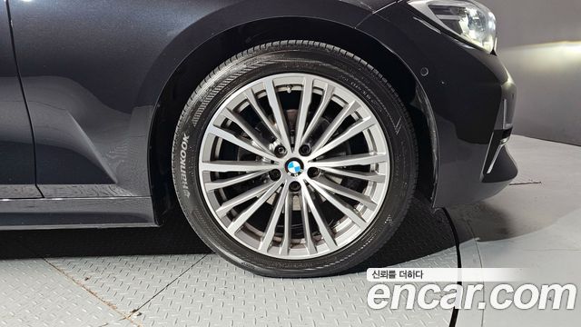 BMW 3-Series 320d Luxury