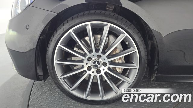 Mercedes-Benz E-Class E350 4MATIC AMG Line