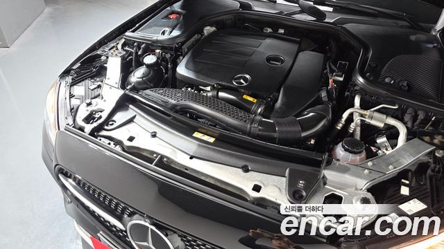 Mercedes-Benz E-Class E350 4MATIC AMG Line