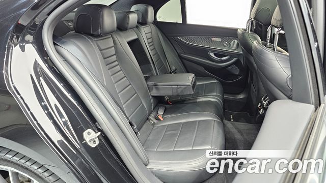 Mercedes-Benz E-Class E350 4MATIC AMG Line