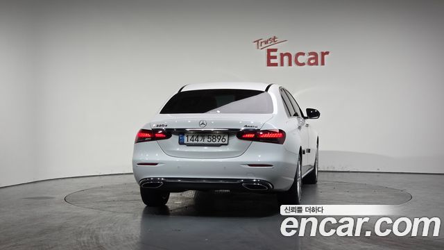Mercedes-Benz E-Class E220d 4MATIC Exclusive