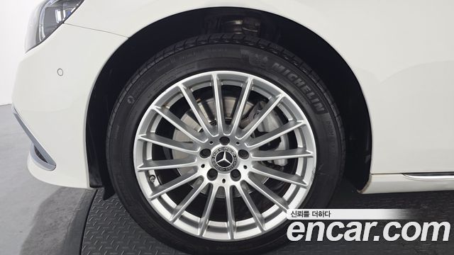 Mercedes-Benz E-Class E220d 4MATIC Exclusive