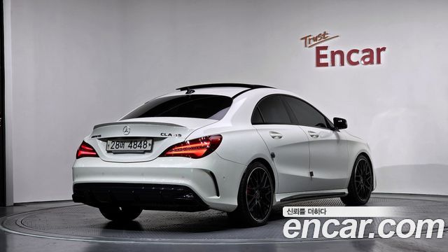 Mercedes-Benz CLA-Class CLA45 AMG 4MATIC