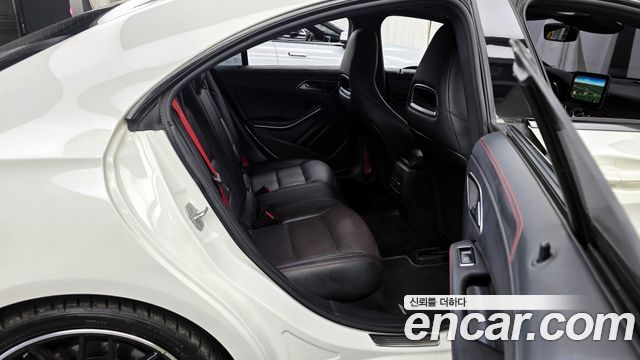 Mercedes-Benz CLA-Class CLA45 AMG 4MATIC