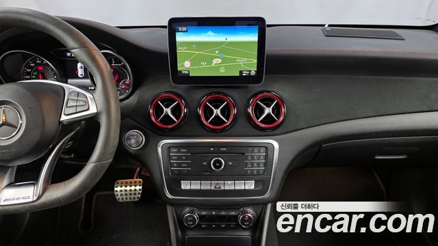 Mercedes-Benz CLA-Class CLA45 AMG 4MATIC